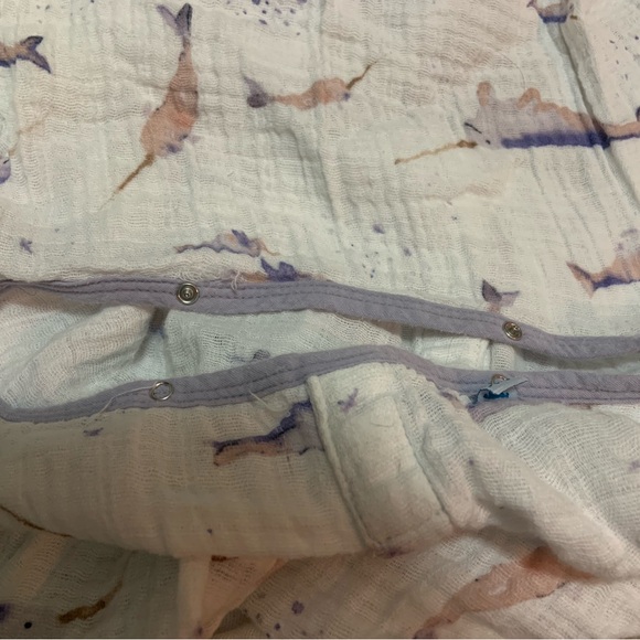 Narwhal Muslin car seat cover - Picture 7 of 9